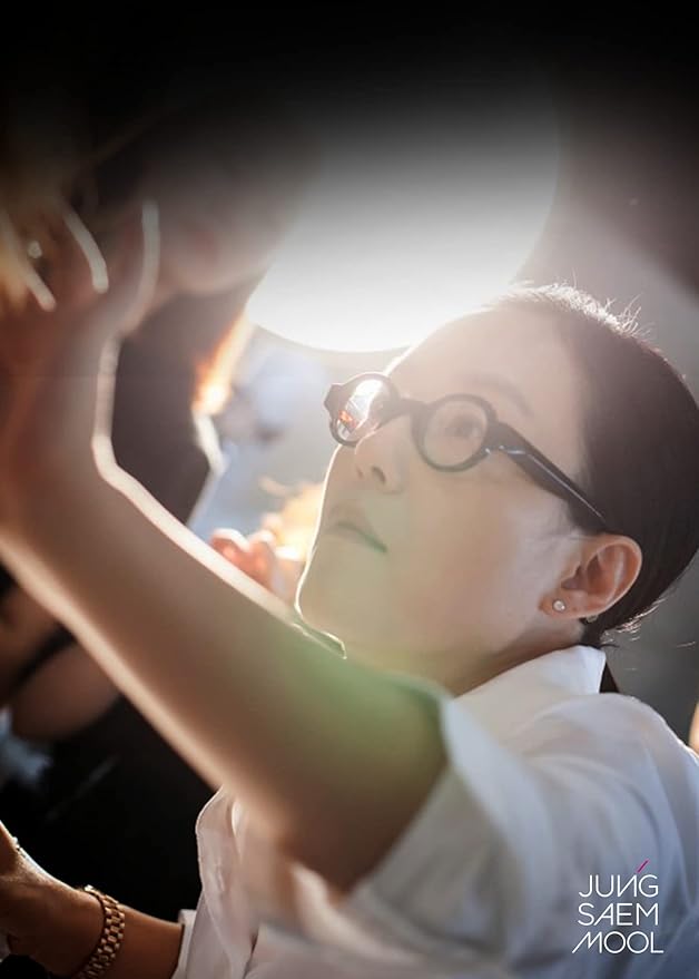 JUNG SAEM MOOL Skinny Tap Puff 3pcs, Mini Precision Puff for Concealer and Touch-Up, Ultra-Slim Fitting Makeup Sponge for Seamless Coverage Around Nose Eyes Lips, Travel-Friendly Korean Beauty Tool