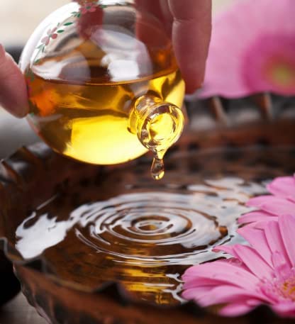 2PCS Natural Plant lip balm Pink Lips Serum Lightening Dark Lips Bleaching Essence Lip Balm Repair Fine Lines Brighten Moisture Exfoliator Lip Care (Orange)