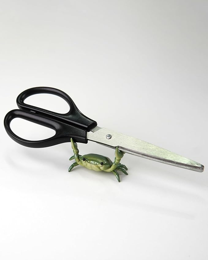 Crab pen holder for desk