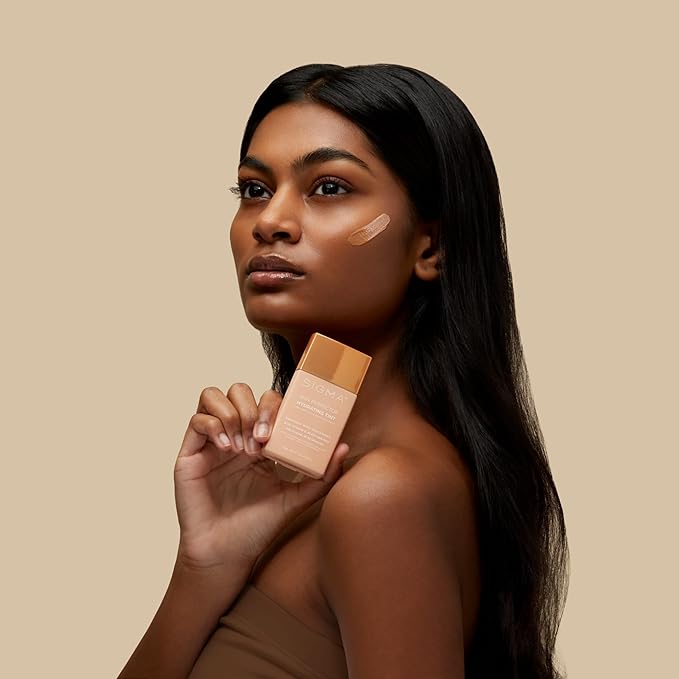 Sigma Beauty Skin Perfector – Hydrating Skin Tint Foundation for Lightweight, Buildable Coverage, With Hyaluronic Acid, Niacinamide Serum, and More (5 Dark Golden Tint, 1.12oz)