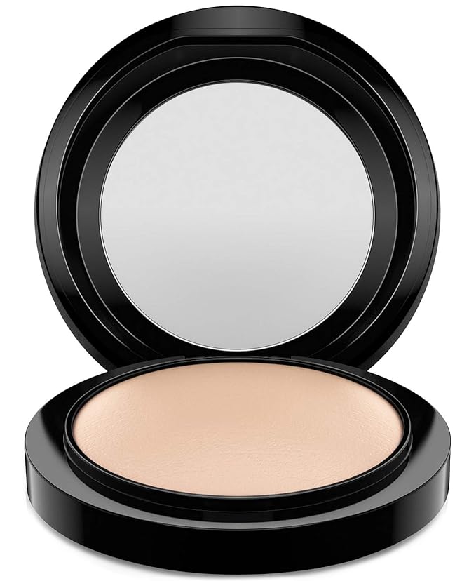 MAC Mineralize Skinfinish Light Plus Face Powder for Face