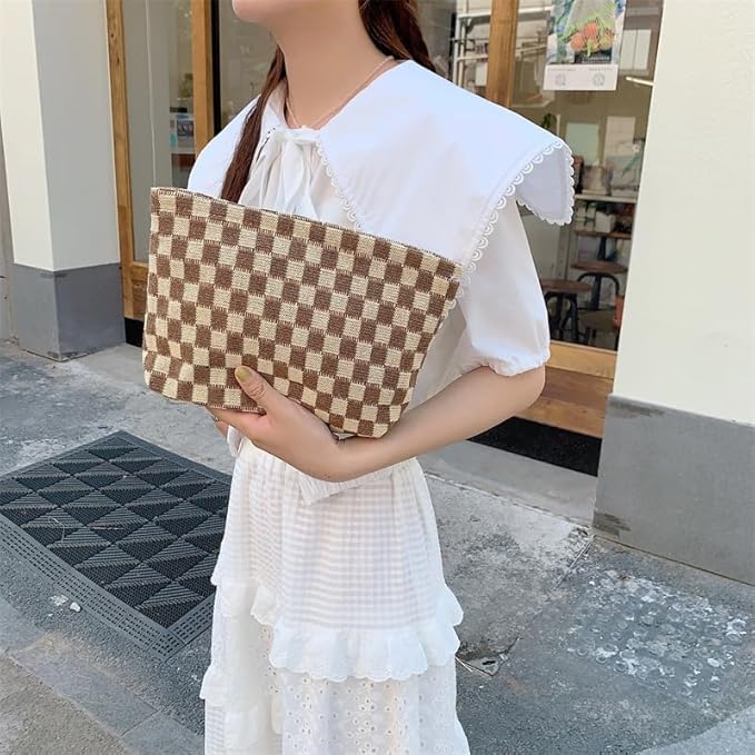 Pazimiik knitted checkered makeup bag