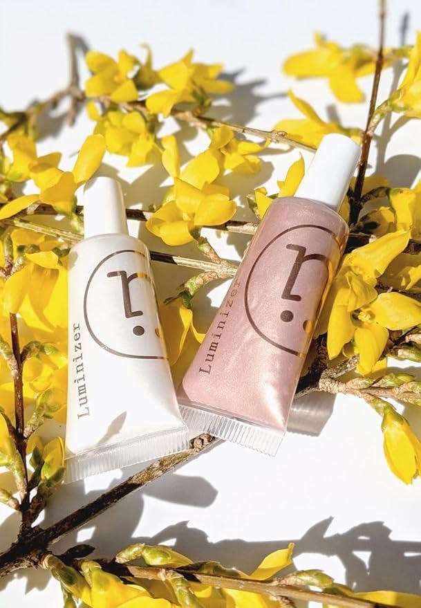 M2U NYC Liquid Highlighter Makeup, Luminizer Pearl, Shimmer And Shine, Ultra-Smooth Radiant Illuminator For Face Cheekbone Body Glow Illuminating (Pearl-Moon)