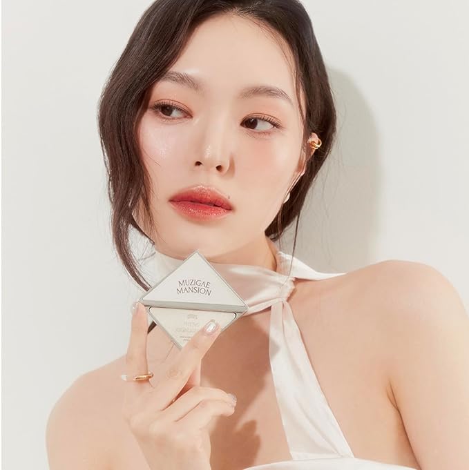 MUZIGAE MANSION FITTING HIGHLIGHTER Vegan Powder Lightweight, Smooth, Blendable, Face Enhancing Makeup Color (Goergeous)