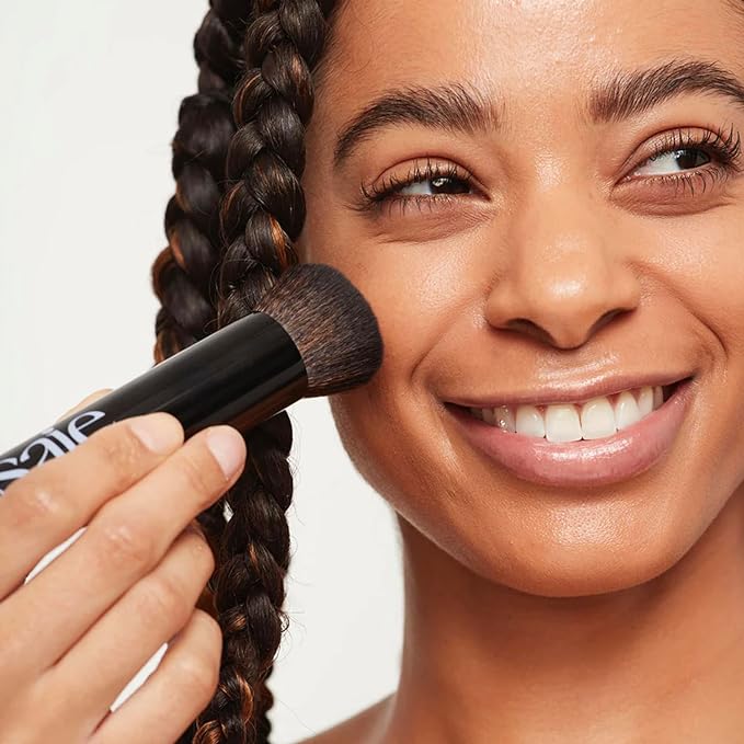 Saie The Base Foundation Brush for Liquid Makeup - Ultra-Soft Makeup Brush with Cruelty-Free, Synthetic Bristles - Designed for Foundation, Skin Tints & Cream Bronzers (1 Count)