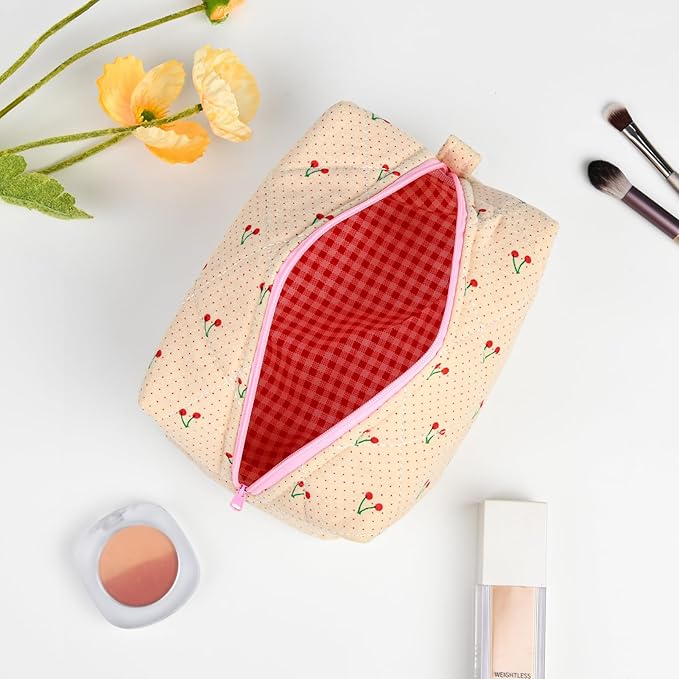 Soidram floral makeup bag quilted