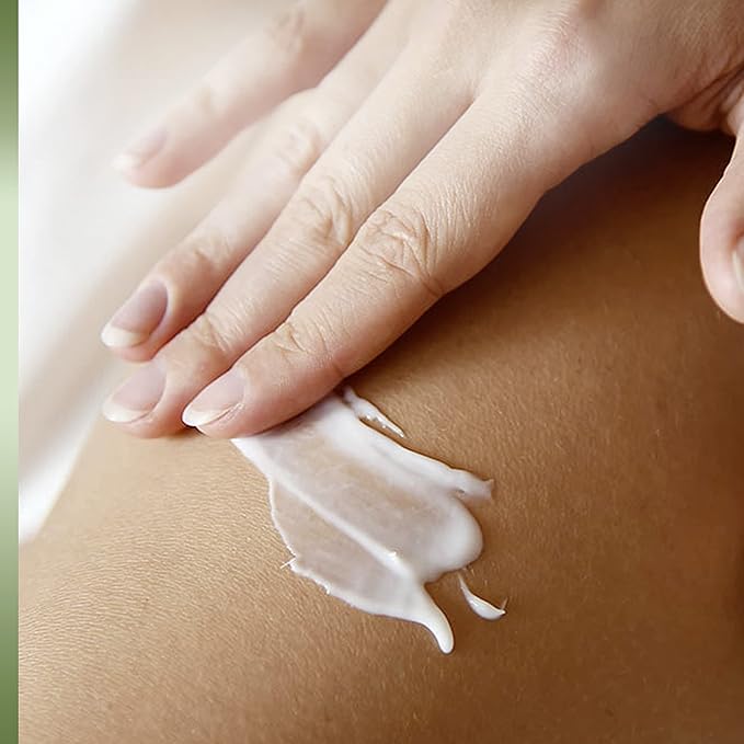 Vaseline Intensive Care Body Lotion for Dry Skin Soothing Hydration Lotion Made with Ultra-Hydrating Lipids + 1% Aloe Vera Extract to Refresh Dehydrated Skin 20.3 oz, Pack of 3 (packaging May Vary)