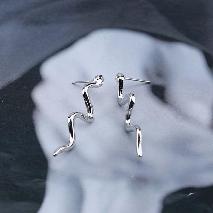 Vintage Snake Dangle Earrings Punk Snake Drop Earrings Gold Snake Stud Earrings Boho Serpent Earrings Jewelry for Women (Gold)
