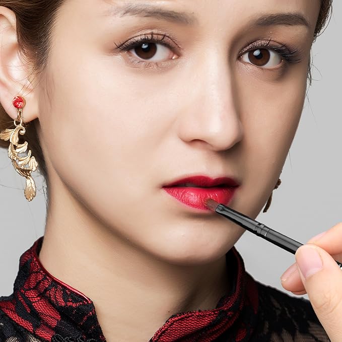 Luxspire Lip Brush Concealer Brushes 2 Pieces, Lipstick Gloss Brushes Applicators Eyeshadow Lip Liner Makeup Brush Cosmetics Make Up Tools, Small Make Up Brushes