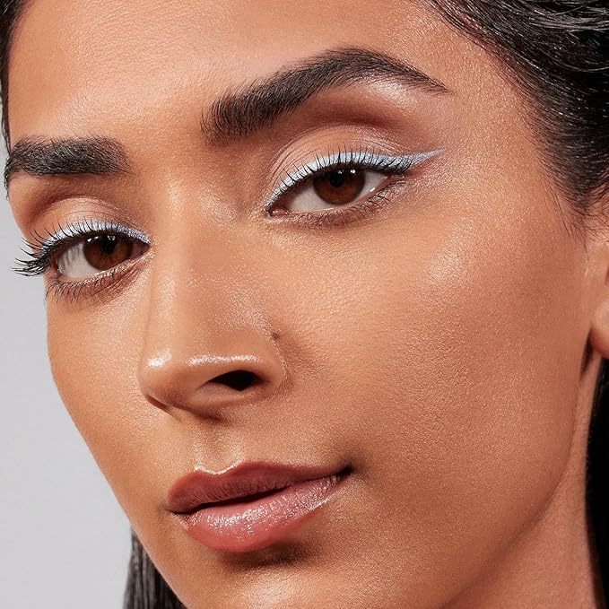 Morphe Lightform Liquid Foundation - Extended Hydration Foundation Makeup with a Lasting, Natural Radiant Finish - Long-Wearing Formula with Buildable, Medium Coverage - Tan 19C (1.01 fl oz)