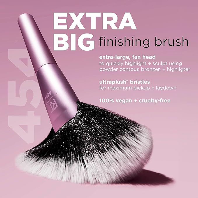 Real Techniques Extra Big Finishing Brush, Large Makeup Brush For Powder Bronzer, Highlight, & Contour, XL Oversized Fan Brush For Quick Application, Cruelty-Free, Synthetic Bristles, 1 Count