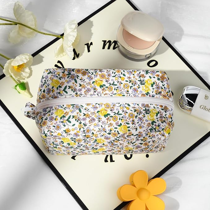 Soidram quilted makeup bag floral