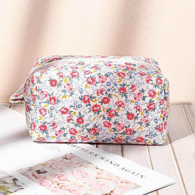 Soidram floral makeup bag quilted