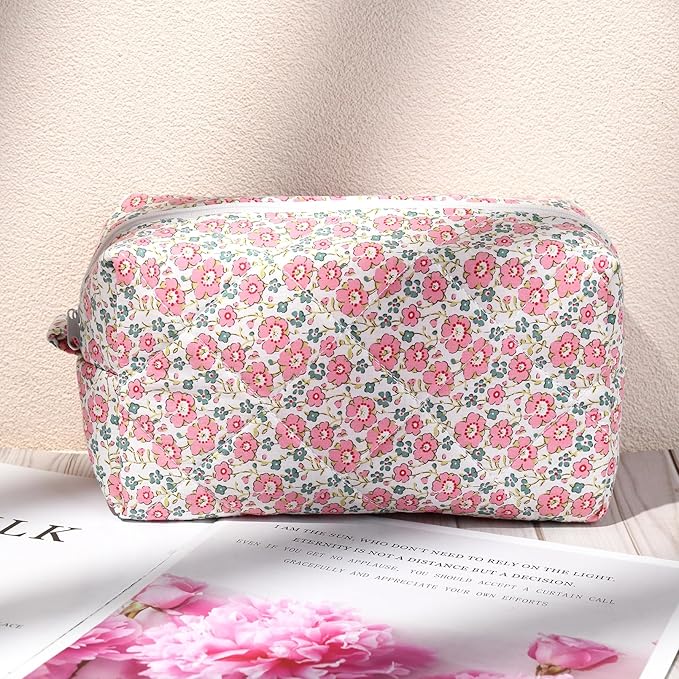 Soidram floral makeup bag quilted