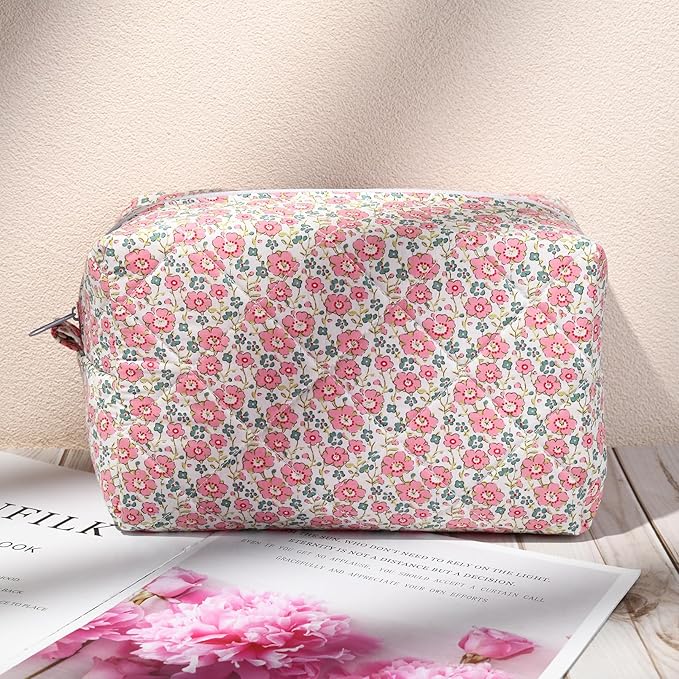 Soidram floral makeup bag quilted