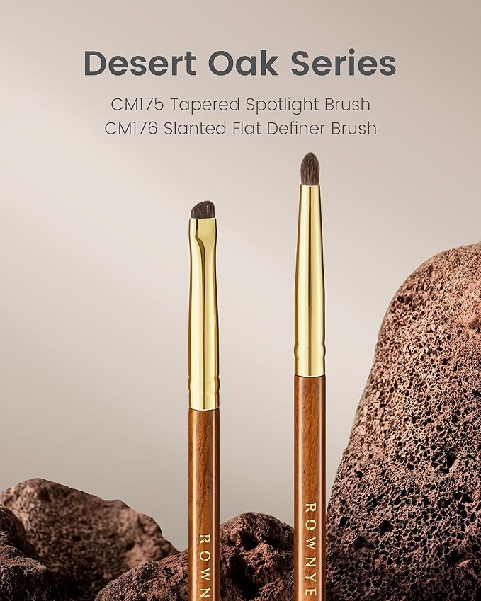 Desert Oak Series Tapered Spotlight Brush - Precision Pony Hair Brush for Inner Corner & Under-Eye Highlighting, Bubinga Handle & Gold Ferrule (CM 175)