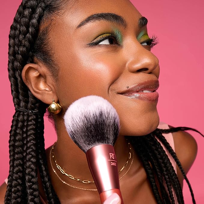 Real Techniques Extra Big Powder Brush, Large Makeup Brush For Powder, Fluffy Head For All-Over Setting, XL Oversized Brush For Quick Application, Cruelty-Free, Synthetic Bristles, 1 Count