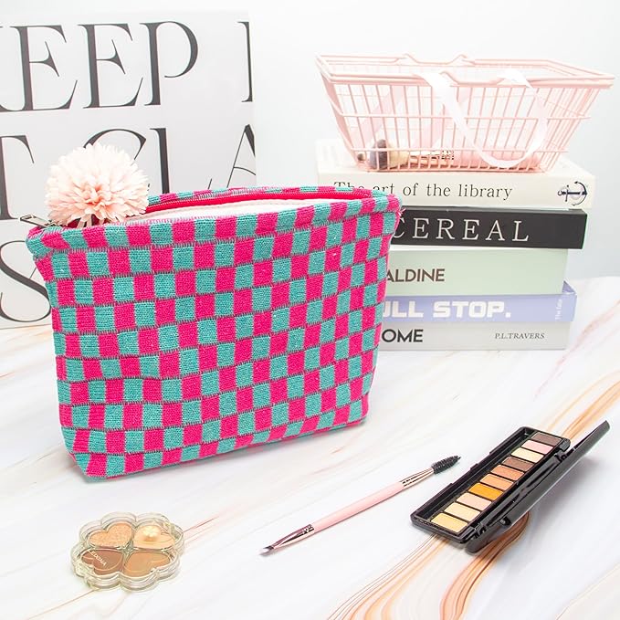 Pazimiik knitted checkered makeup bag